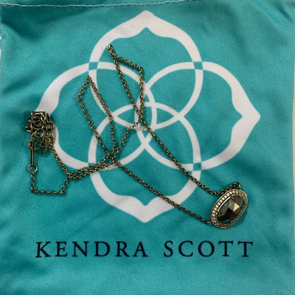 Elisa Gold Pendant Necklace In Cat eye slate